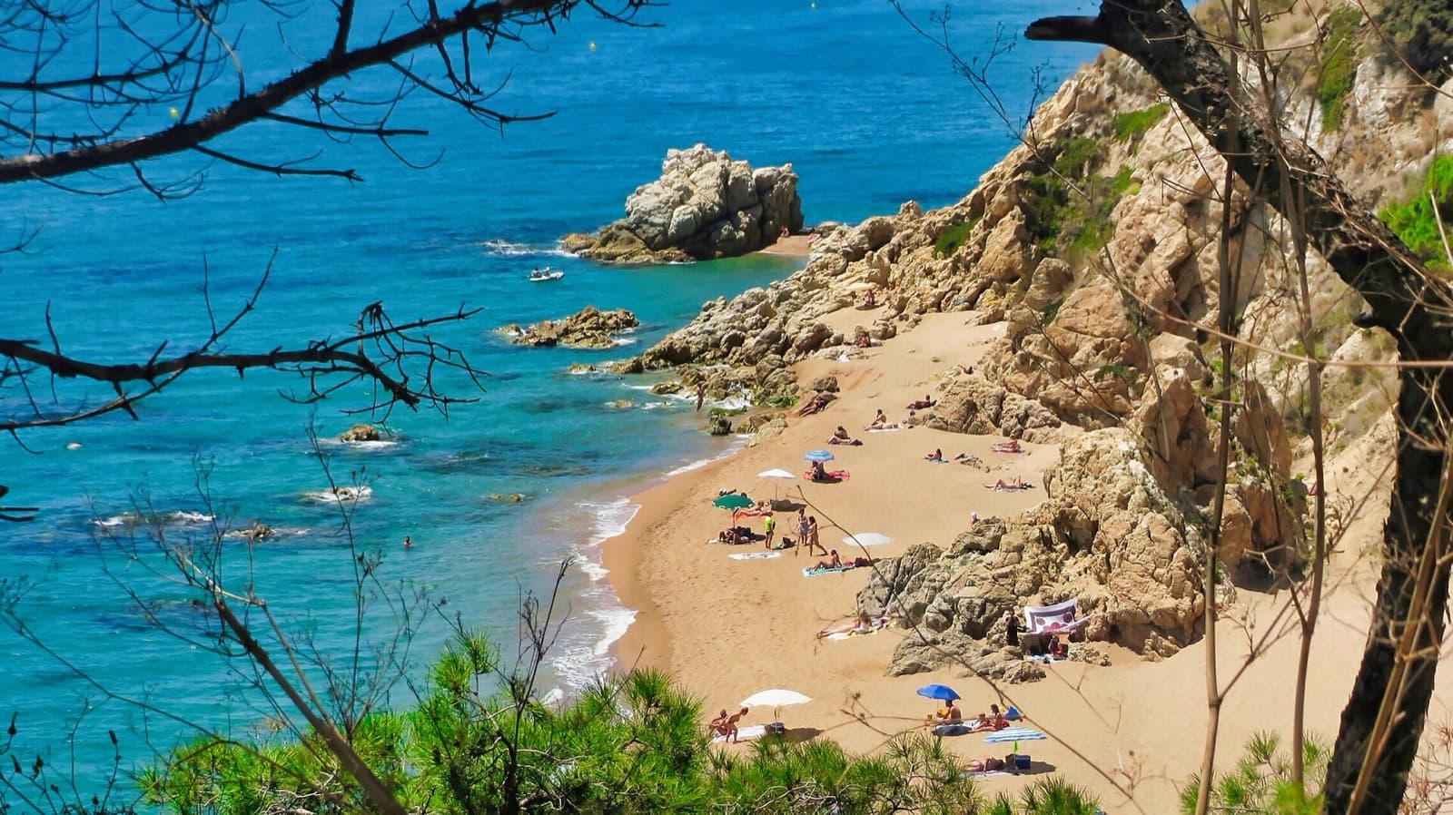IRONMAN Calella-Barcelona: calella de mar seafront