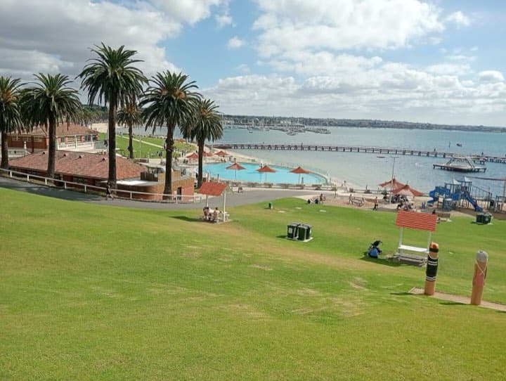Race photo: IRONMAN 70.3 Geelong