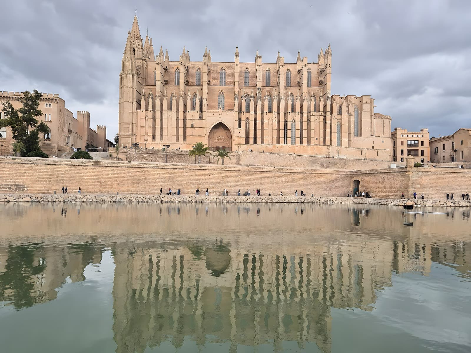 Palma de Mallorca Marathon: destination scenery in palma, spain; location photo, not race day.