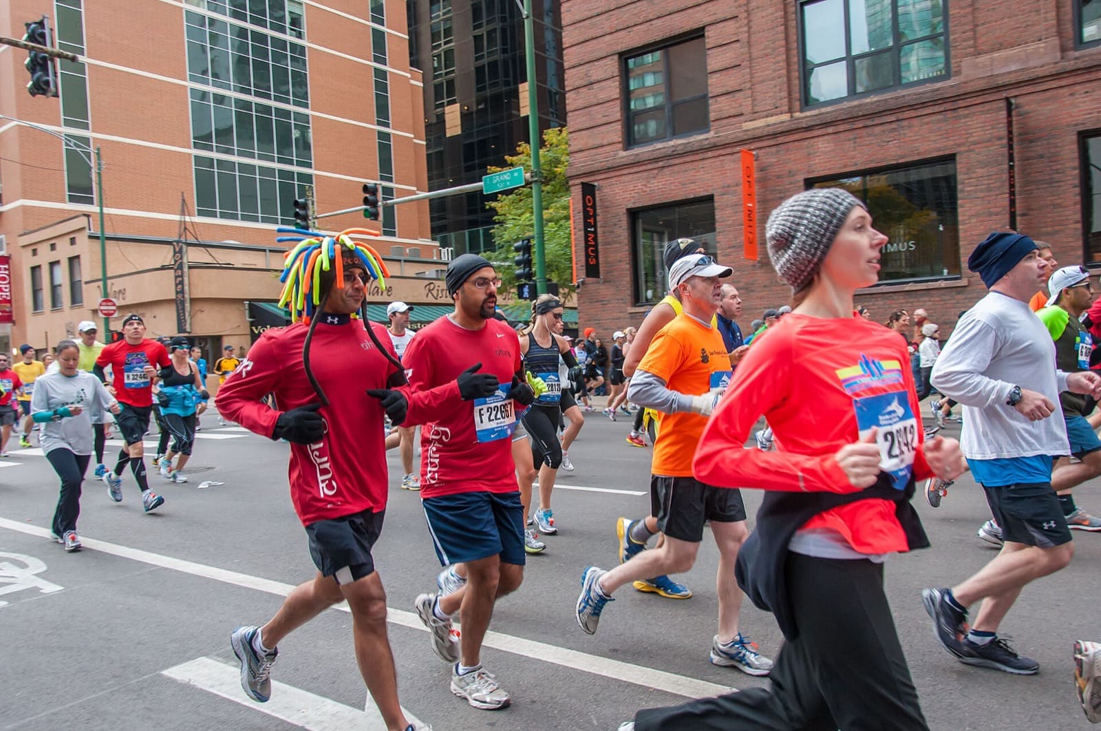 Bank of America Chicago Marathon: dense pack of runners on a city street during the 2012 race