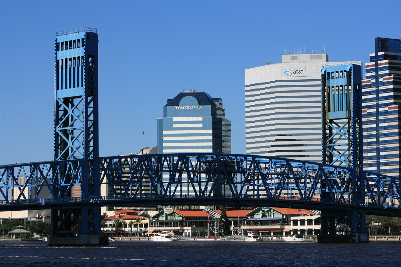 Ameris Bank Jacksonville Marathon: jacksonville main street bridge and downtown skyline, seen by runners along the st. johns river