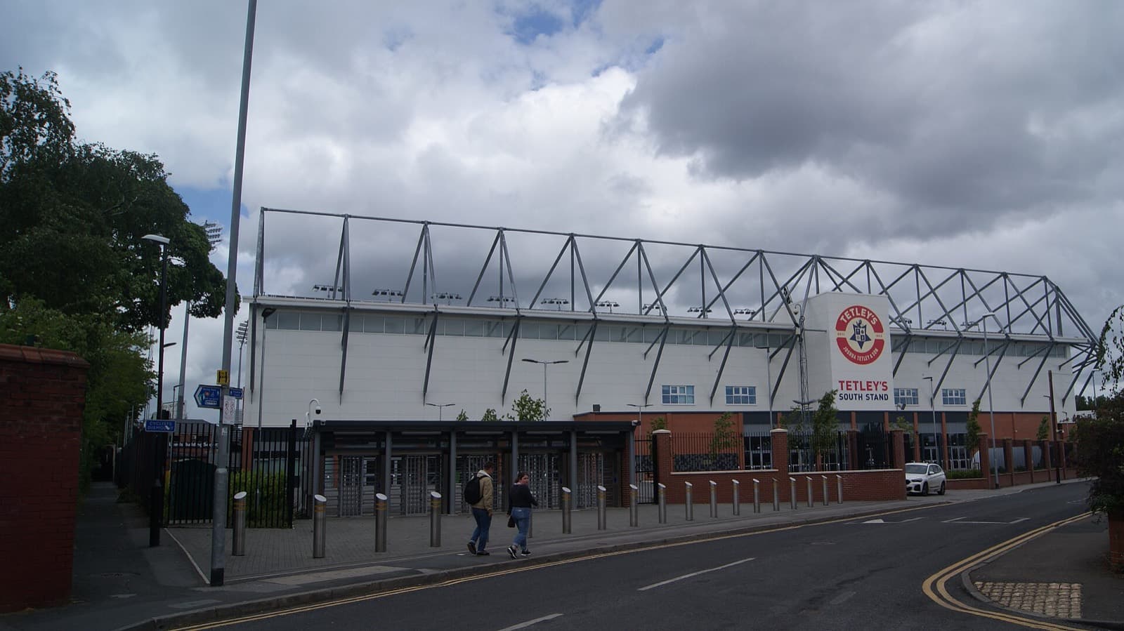 Rob Burrow Leeds Marathon: headingley stadium south stand, the start and finish venue