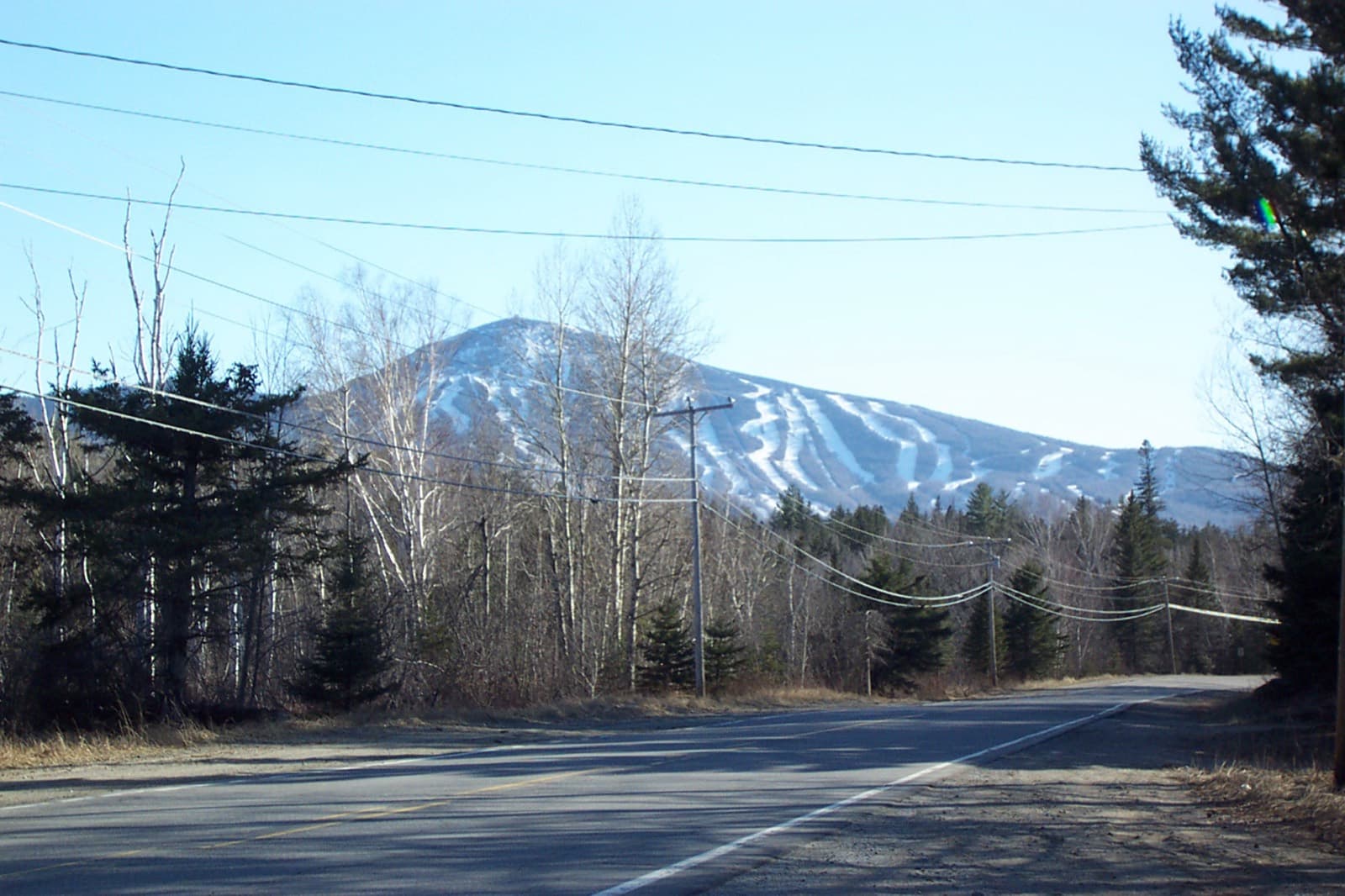 Sugarloaf Marathon & 15K: sugarloaf mountain ahead on maine route 27, the road the marathon follows