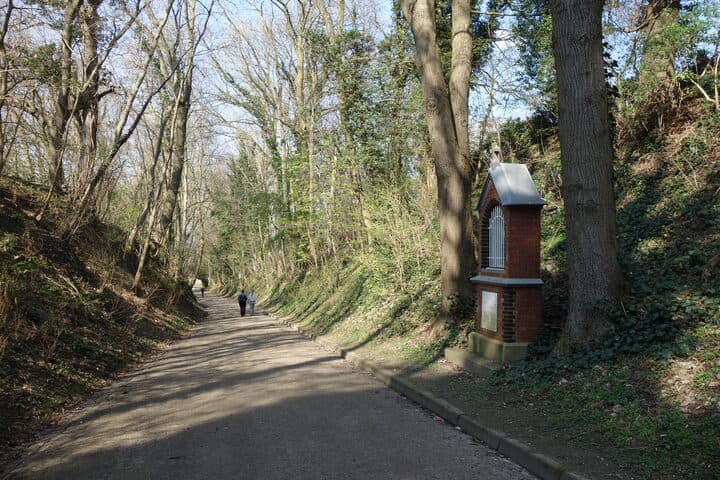 Path up the Kollenberg with a wayside chapel, Sittard