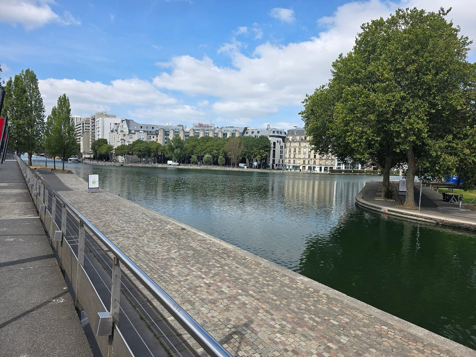 Garmin Triathlon Paris: bassin de la villette canal basin and quay