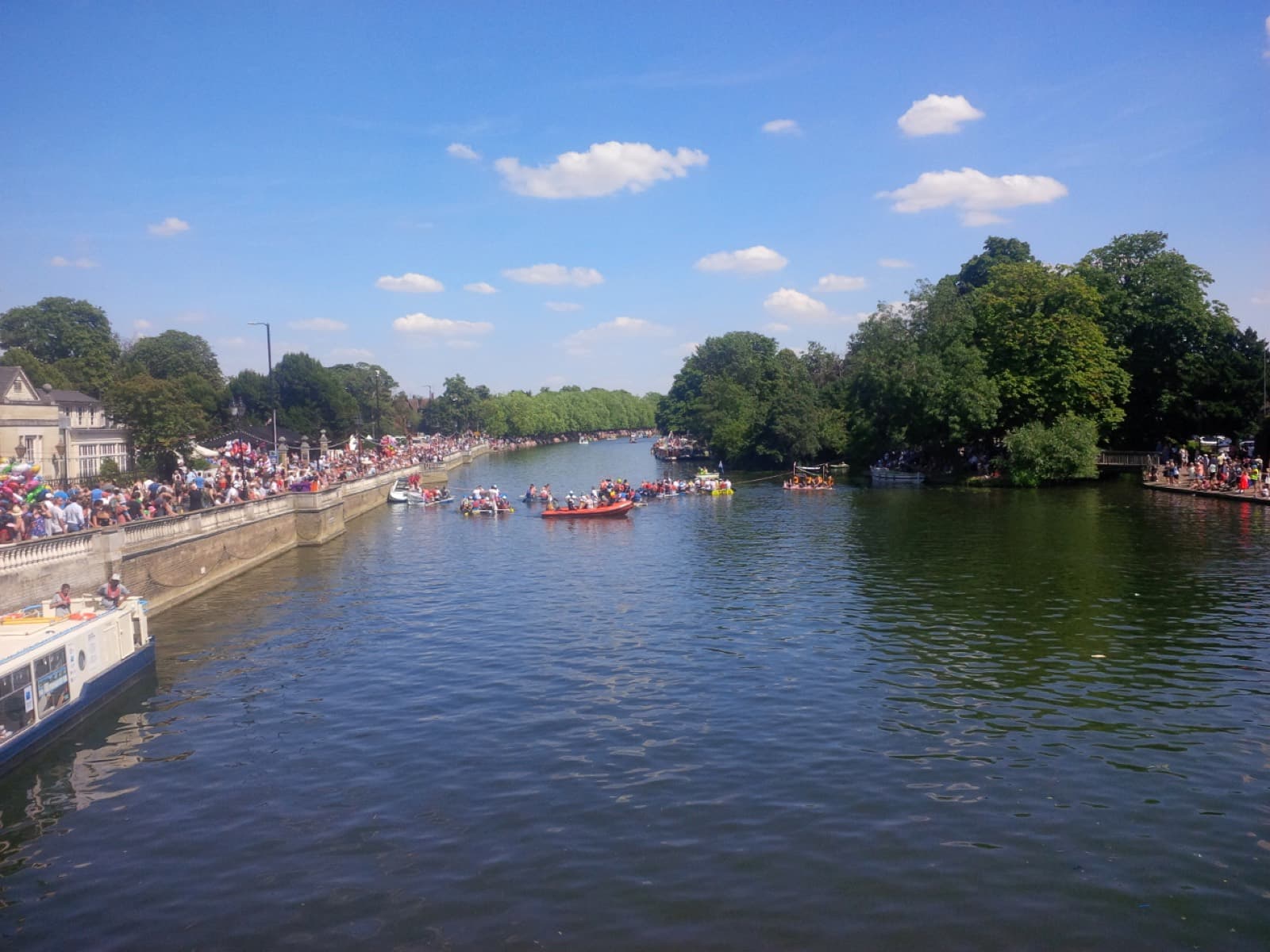 Bedford Triathlon: river great ouse and the embankment, bedford (river festival)