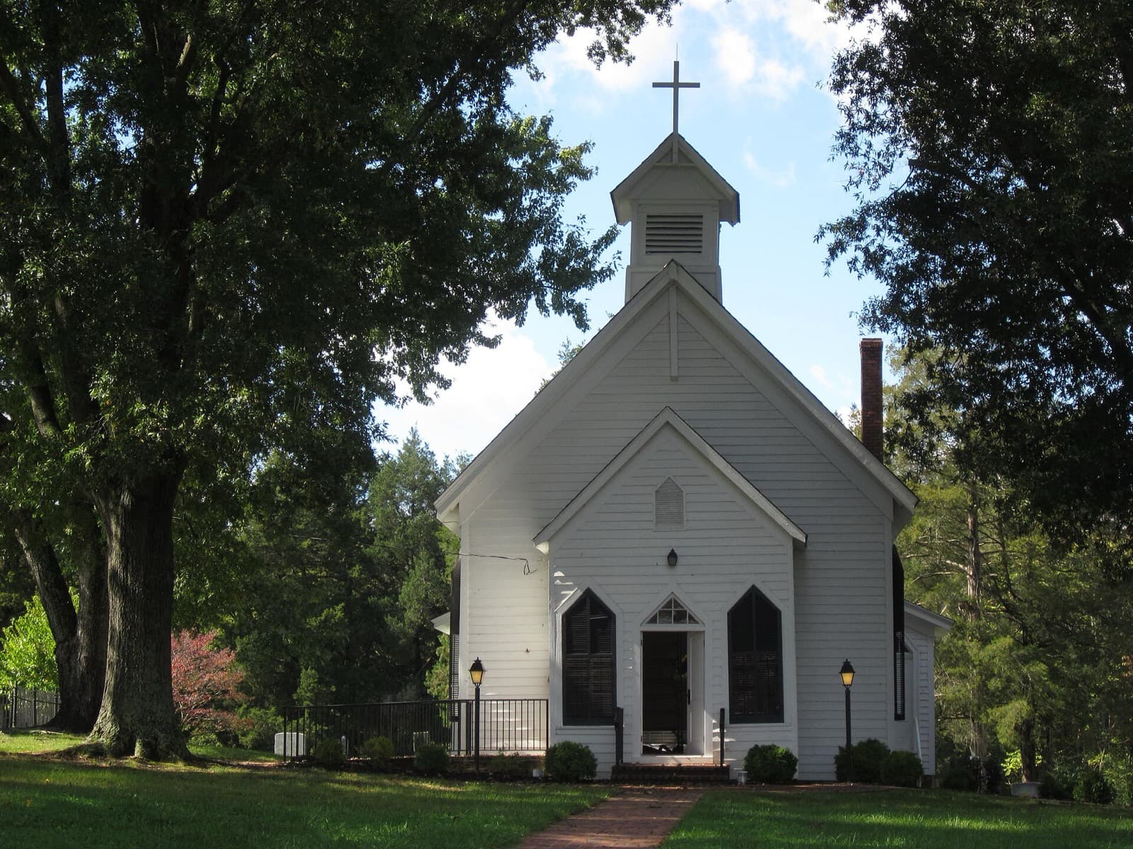 RVA Sprint Triathlon: goochland county rural church (no good race photo)