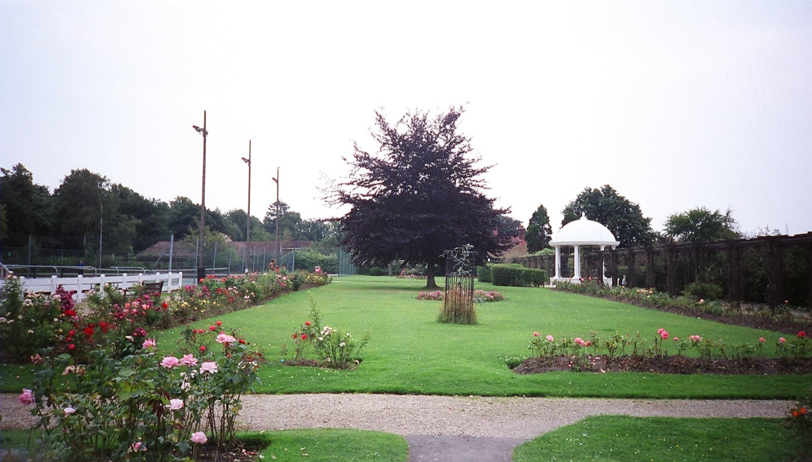 Woodhall Spa Sprint Triathlon: jubilee park rose garden, woodhall spa
