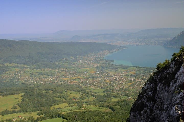 AlpsMan Xtrem Triathlon: saint-jorioz and lake annecy viewed from above