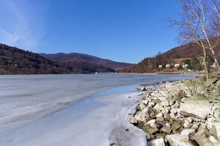 Diablak Extreme Triathlon: lake zywiec (swim venue)