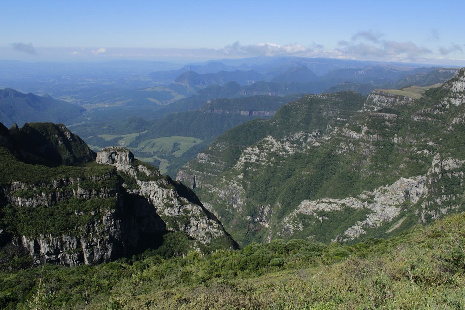 Fodaxman Xtreme Triathlon: morro da igreja finish summit