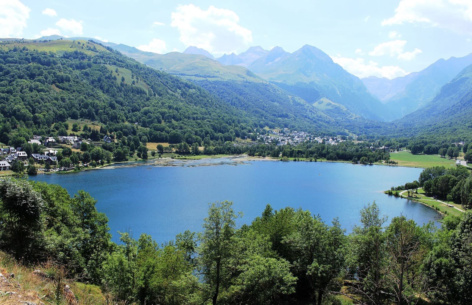 BalnéaMan Triathlon des Pyrénées: lac de génos-loudenvielle in the louron valley
