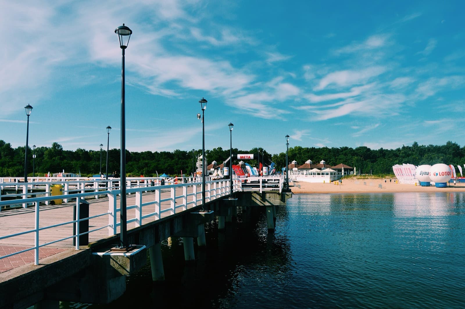 Challenge Gdansk (Lotto): brzezno pier and beach with lotto event inflatables