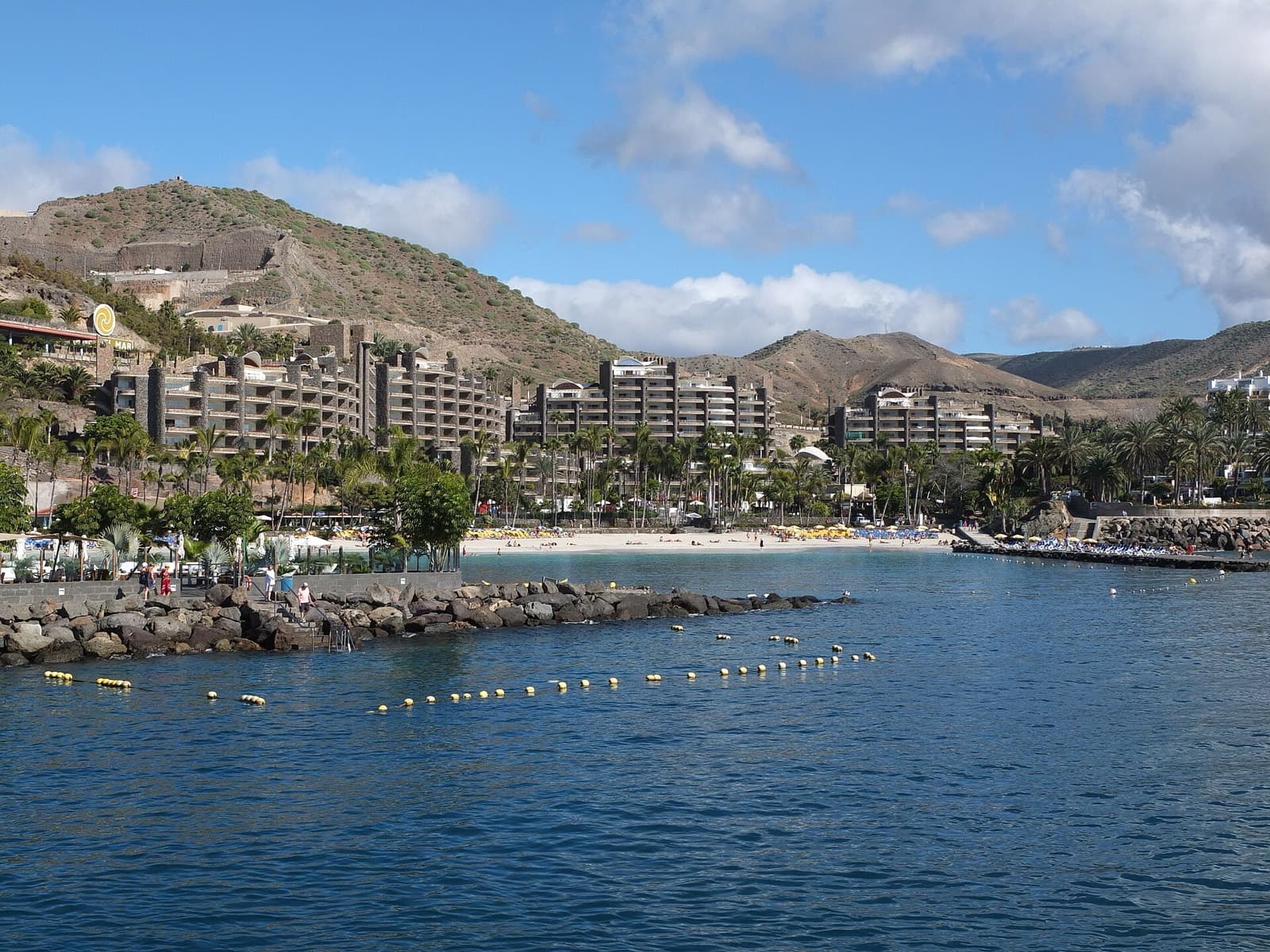 Anfi Challenge Mogan-Gran Canaria (middle distance): anfi del mar beach and resort, race start and finish