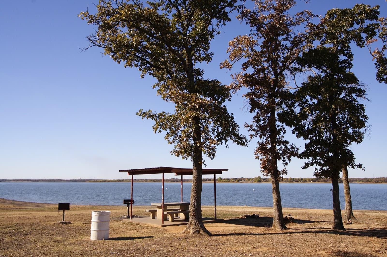 IRONMAN 70.3 Dallas-Little Elm: lewisville lake shoreline