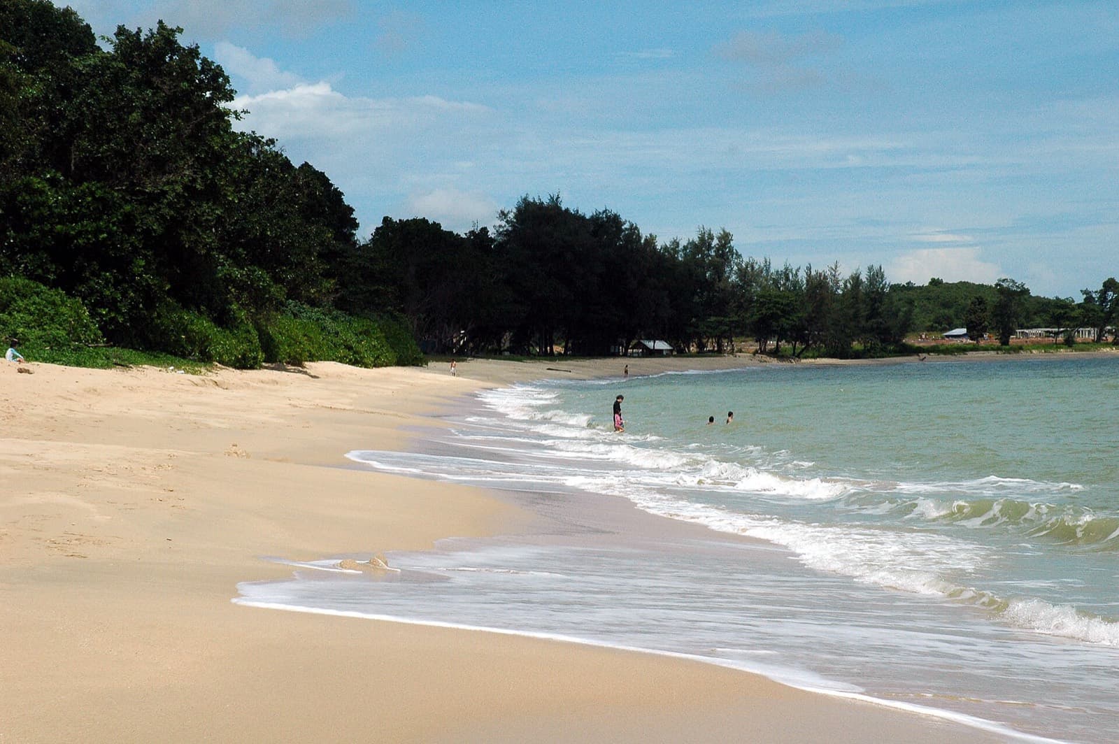IRONMAN 70.3 Desaru Coast: desaru beach
