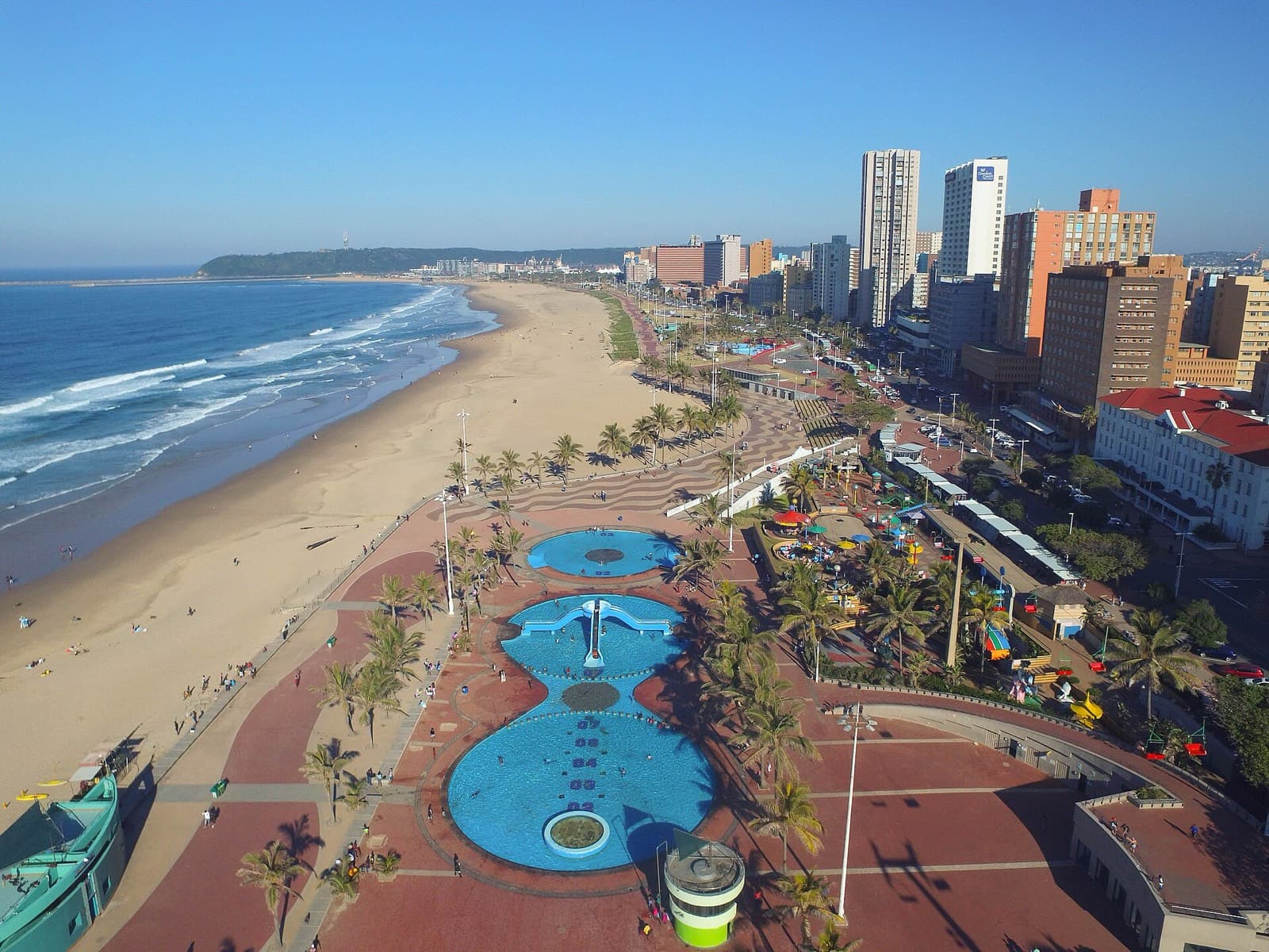 IRONMAN 70.3 Durban: durban beachfront, surf and promenade near the swim and run