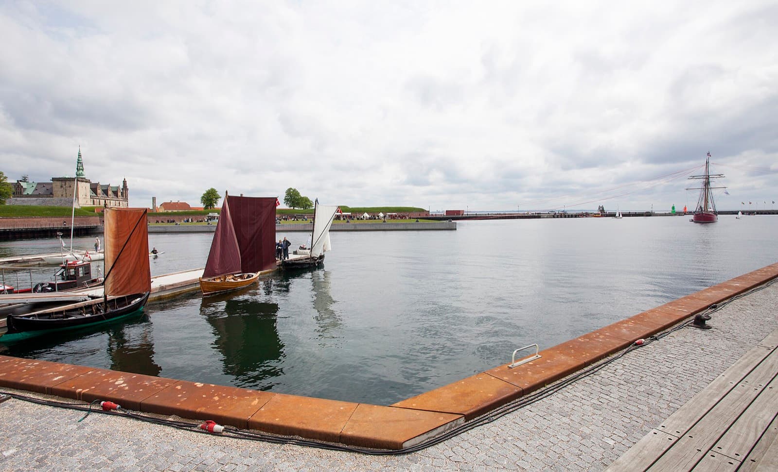 IRONMAN 70.3 Elsinore: helsingor harbour (kulturhavn) with kronborg castle behind