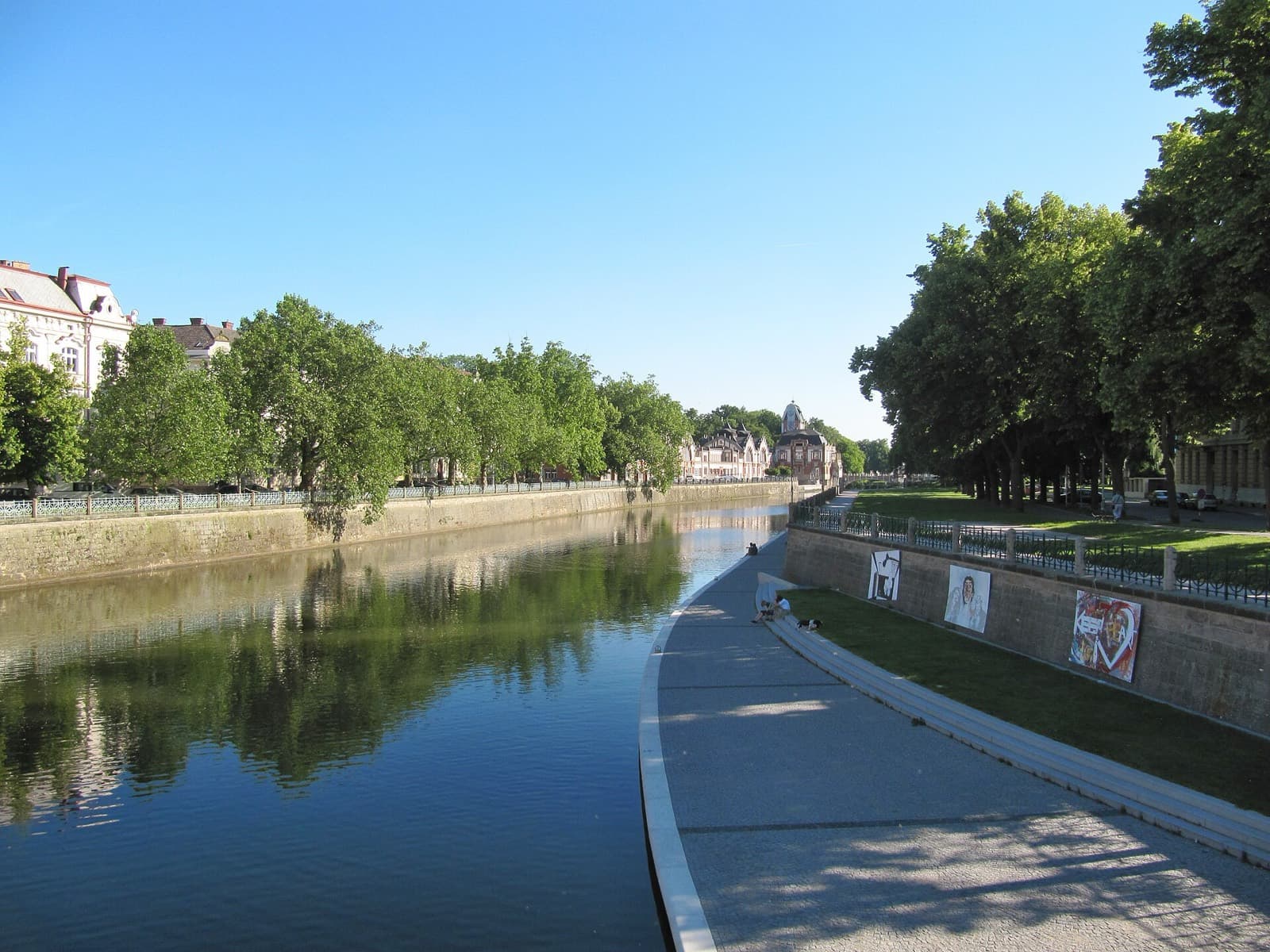 IRONMAN 70.3 Hradec Králové: elbe river from prague bridge (swim venue)