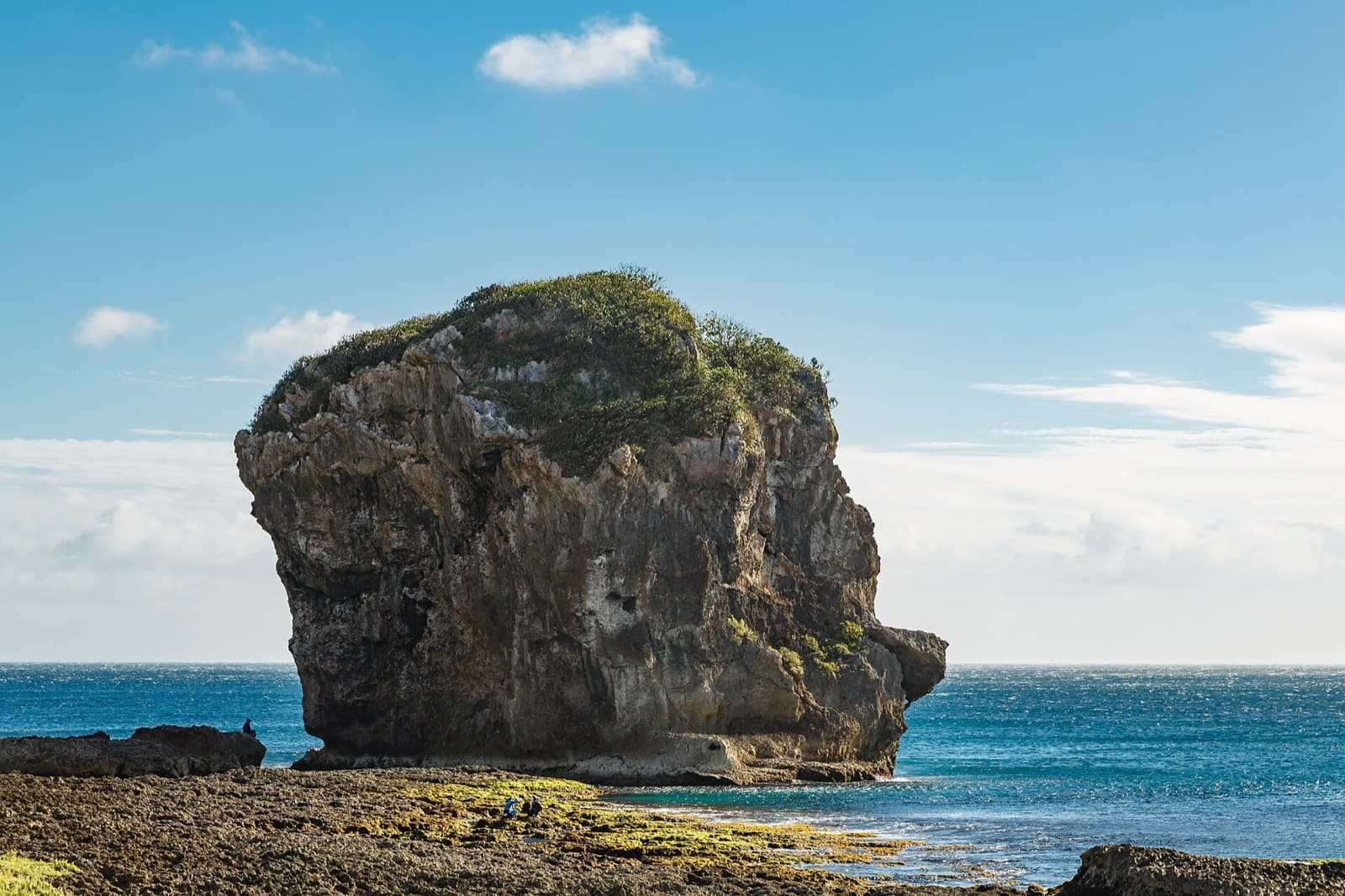 IRONMAN 70.3 Kenting: sail rock, kenting (on the run route)