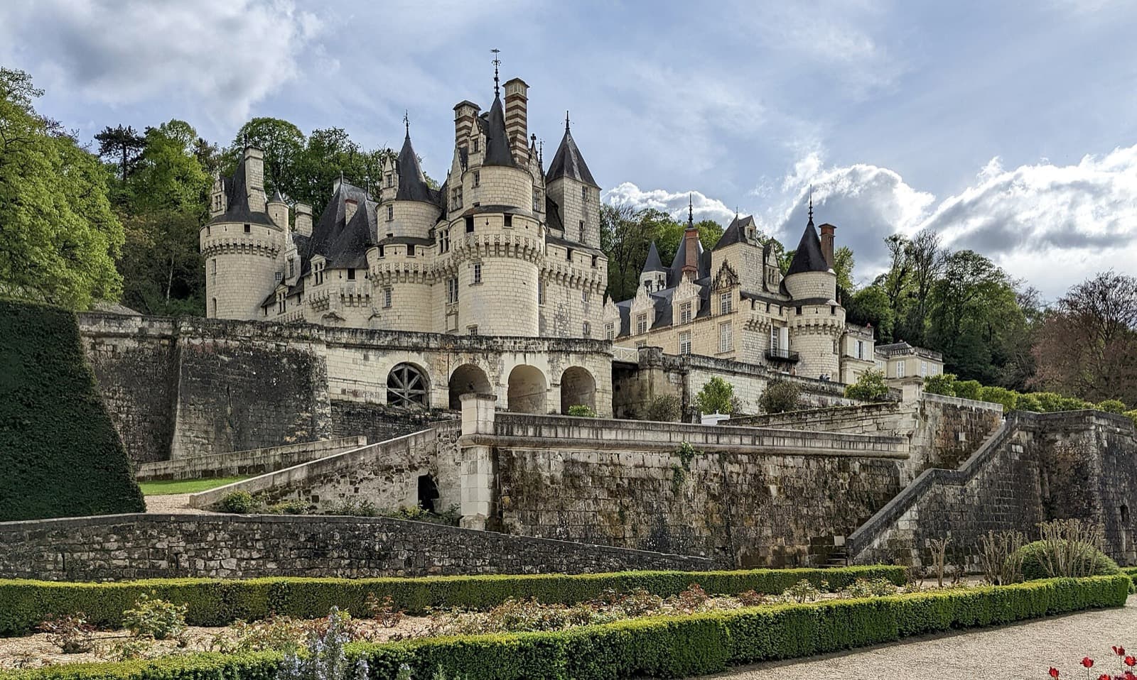IRONMAN 70.3 Tours Metropole - Loire Valley: château d'ussé, which the bike course passes