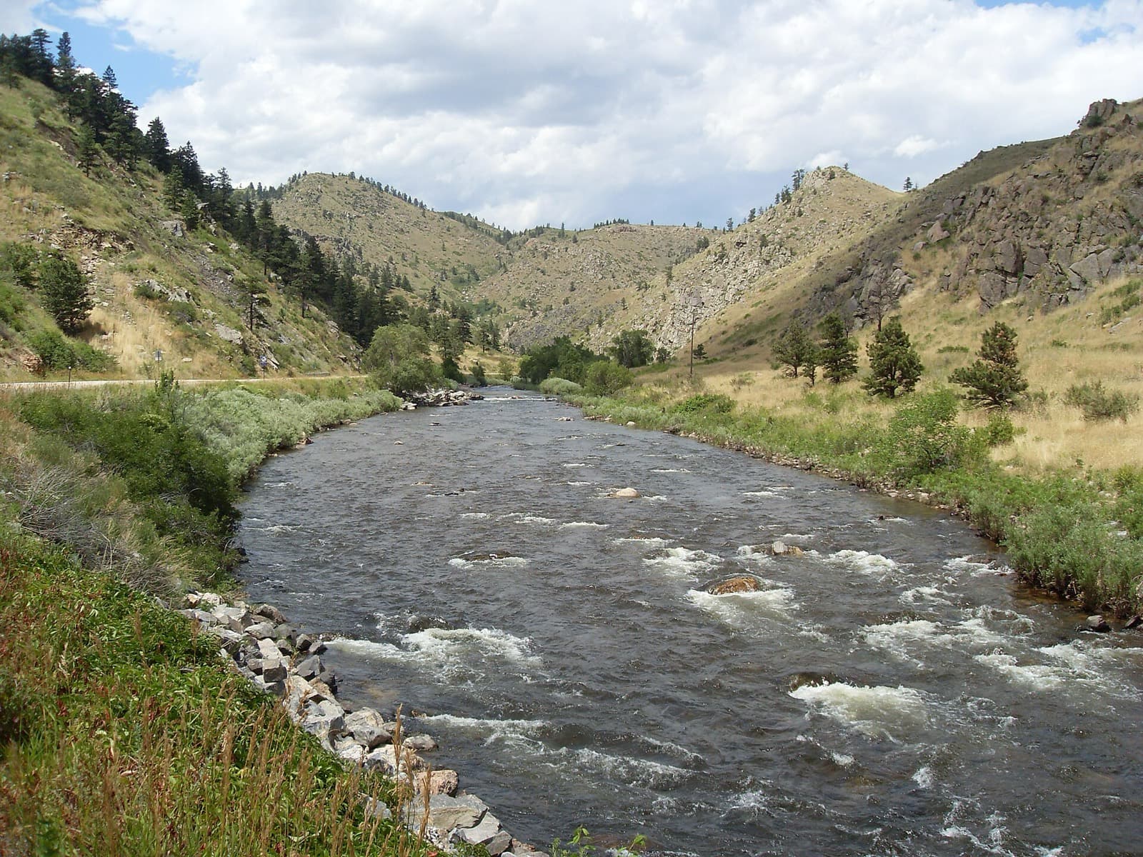 Colorado Marathon: cache la poudre river in poudre canyon, which the course follows