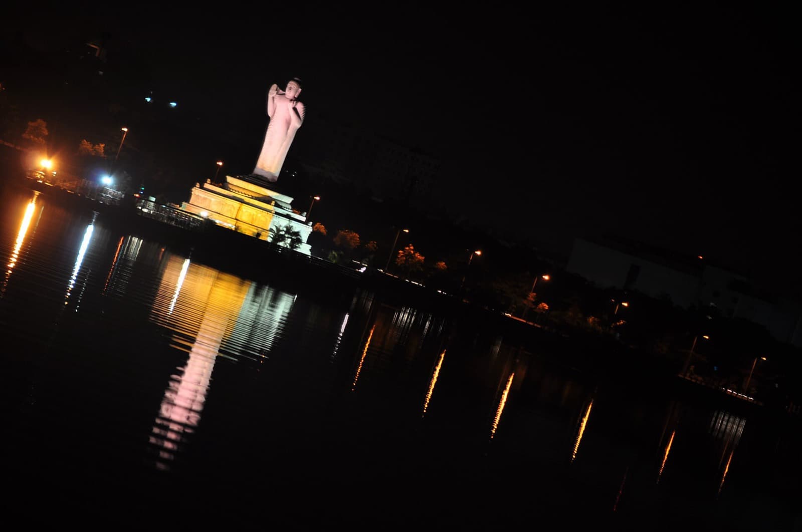 NMDC Hyderabad Marathon: buddha statue on hussain sagar lake, beside the necklace road start area