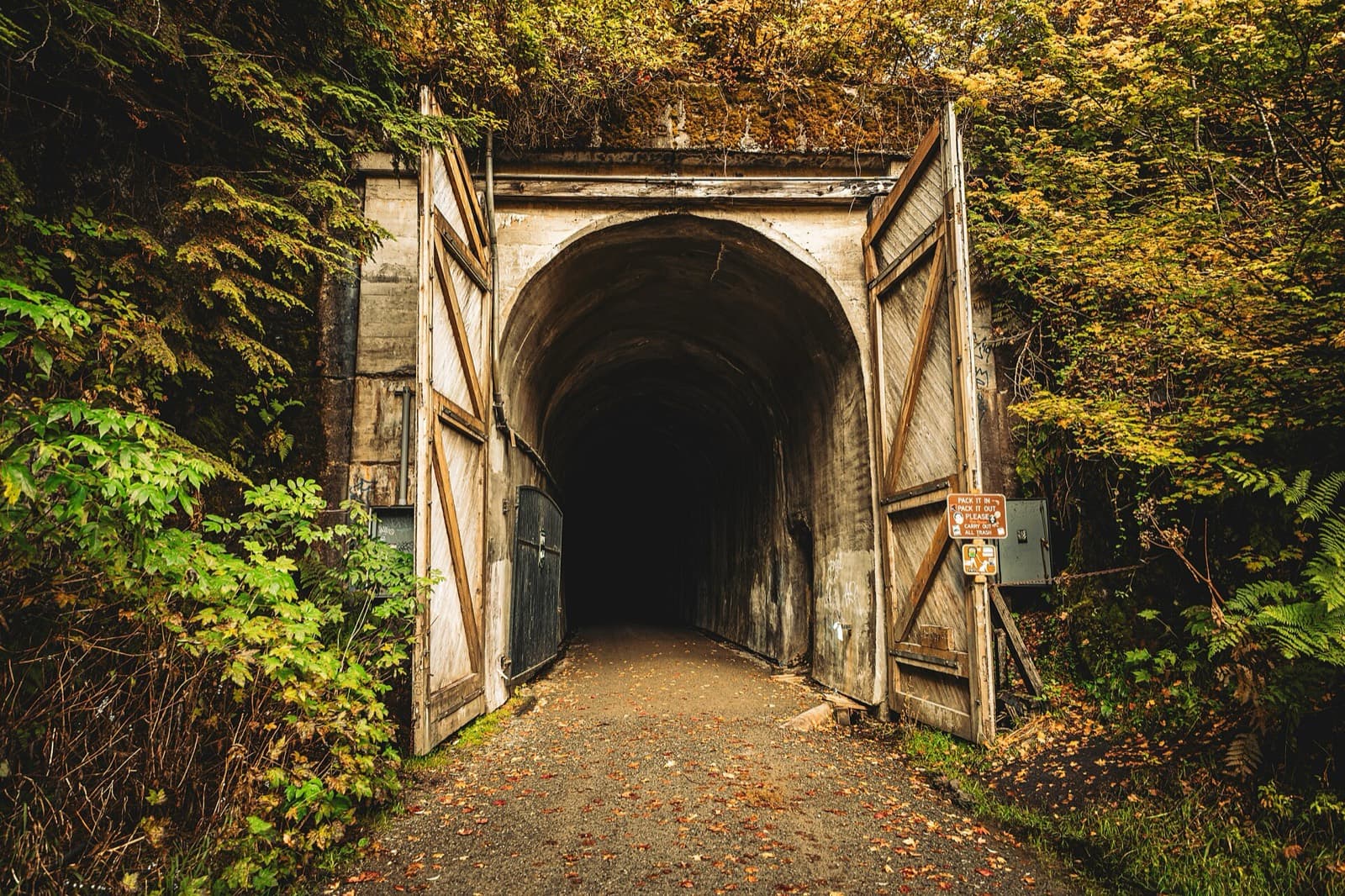 Jack & Jill's Downhill Marathon: east portal of the snoqualmie tunnel at hyak, run in the first miles of the course