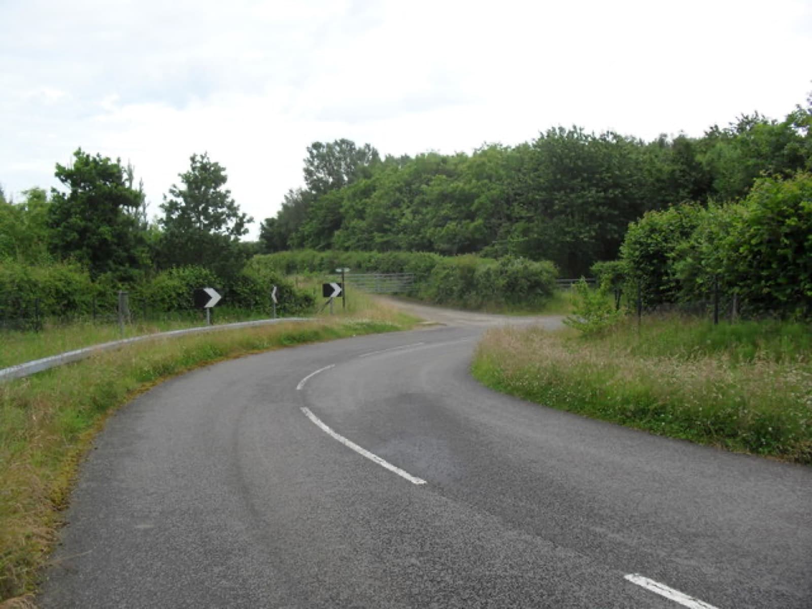 Kent Spring Marathon: country lane at westwell, near the earlier route