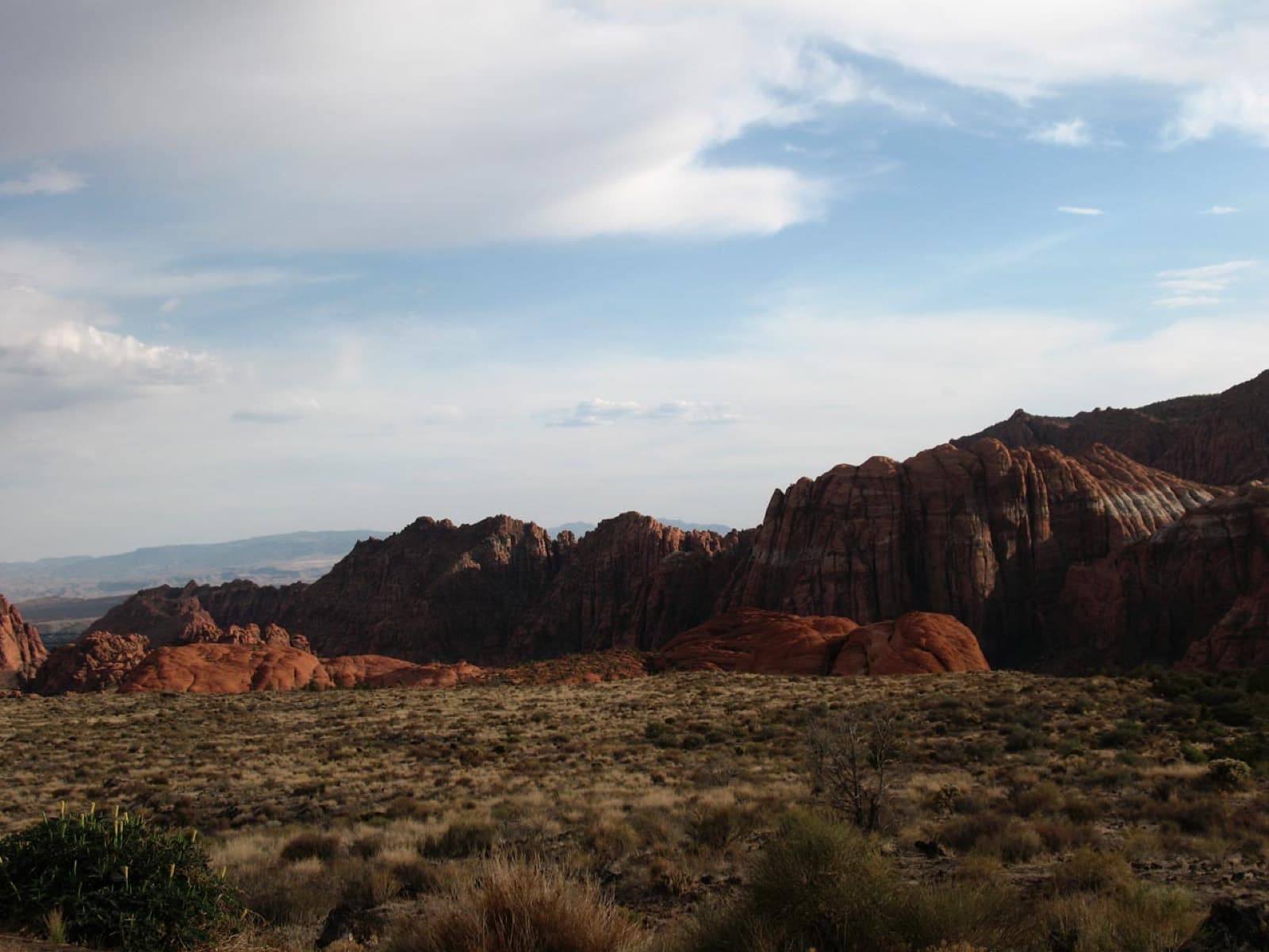St. George Marathon: red sandstone cliffs of snow canyon state park, on the course