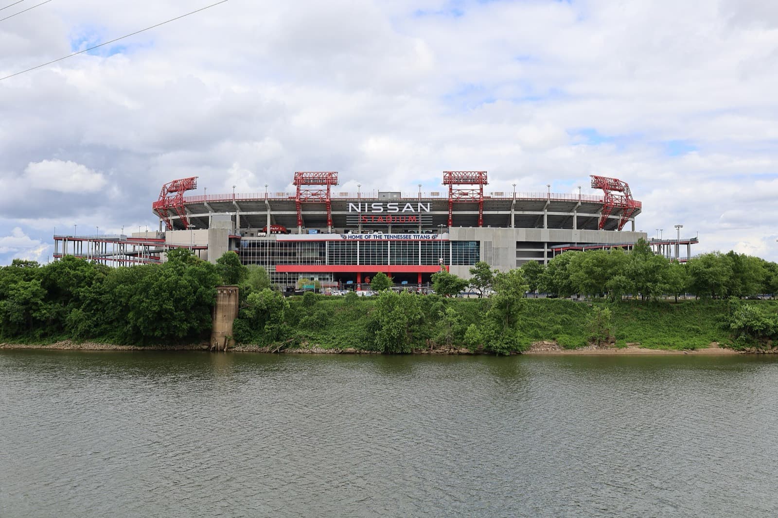 St. Jude Rock 'n' Roll Nashville Marathon: nissan stadium, the finish venue, seen across the cumberland river