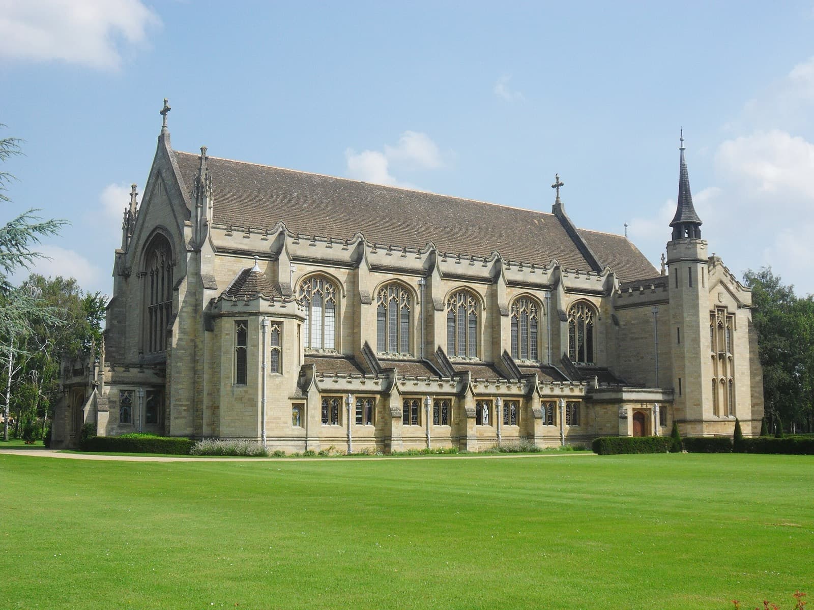 ATW Oundle Triathlon: oundle school chapel, on the race campus