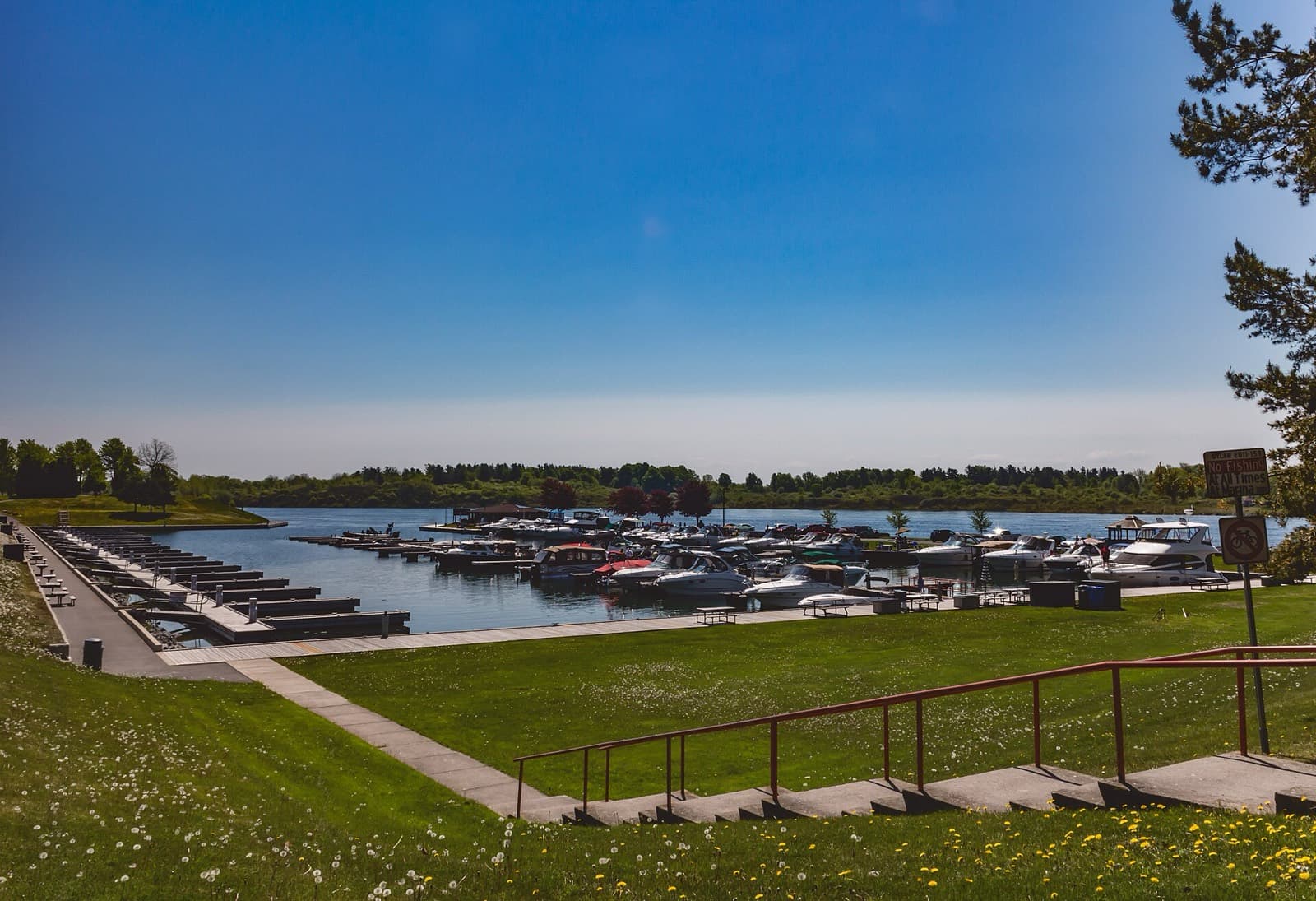 Cornwall Triathlon: cornwall marina on the st. lawrence river