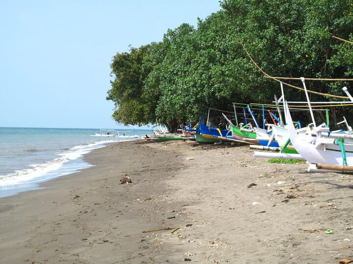 Beach at Lovina on Bali's north coast, one end of the route; outside race day