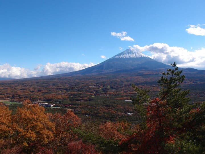 Mount Fuji and autumn foliage viewed from Koyodai, outside race day; nearby destination scenery, not a verified course segment